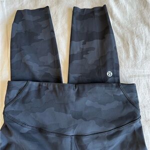 Lululemon Cropped Camo Legging w/ Adjustable Waist